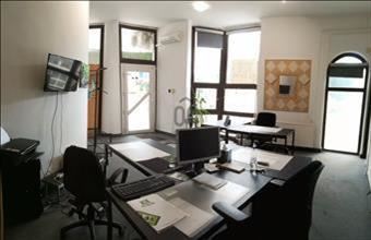 Eladó Pécsi iroda irodaházban hirdetés (45829431)