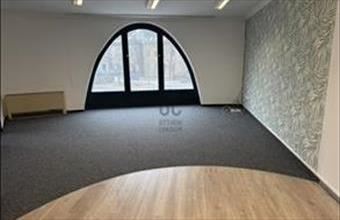 Kiadó Dunaújvárosi iroda irodaházban hirdetés (45435393)