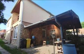 Eladó Ajkai családi ház hirdetés (95344943)