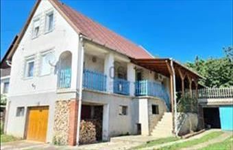 Eladó Ajkai családi ház hirdetés (44677483)