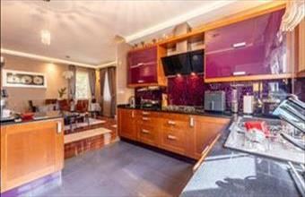 Eladó Budapest III. kerületi családi ház hirdetés (34573413)