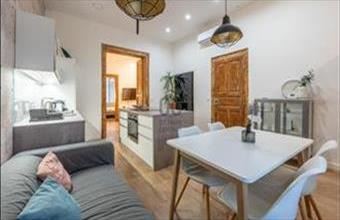 Eladó Budapest VI. kerületi tégla lakás hirdetés (83433488)