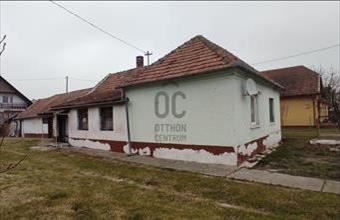 Eladó Balatonmáriafürdői hétvégi ház hirdetés (97881231)