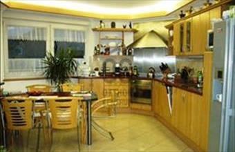 Eladó Kecskeméti családi ház hirdetés (72312213)