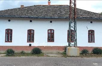 Eladó Kunszentmártoni családi ház hirdetés (95875472)