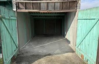 Eladó Pápai egyedi garázs hirdetés (27747439)