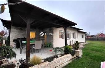 Eladó Tárnoki családi ház hirdetés (11697564)