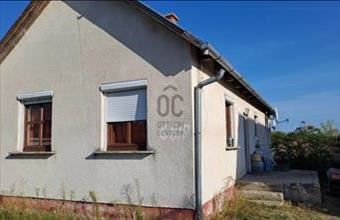 Eladó Törteli családi ház hirdetés (33454987)