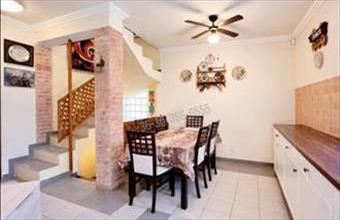 Eladó Majosházai családi ház hirdetés (48145542)