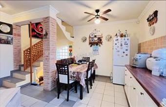 Eladó Majosházai családi ház hirdetés (48145542)