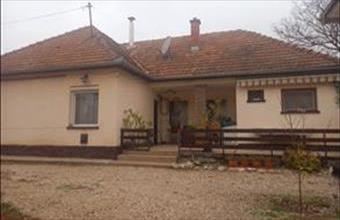 Eladó Bajai családi ház hirdetés (97445833)