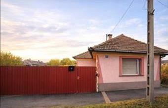 Eladó Ceglédi családi ház hirdetés (35854857)