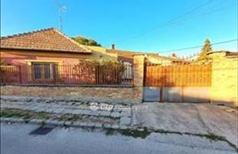 Eladó Nagykőrösi családi ház hirdetés (32478429)