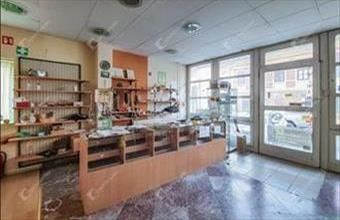 Kiadó Mosonmagyaróvári üzlethelyiség utcafronton hirdetés (71323897)