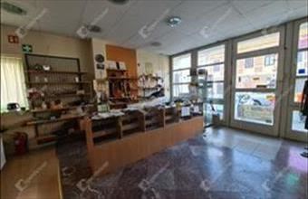 Kiadó Mosonmagyaróvári üzlethelyiség utcafronton hirdetés (71323897)