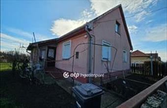 Eladó Tiszaföldvári családi ház hirdetés (44897753)