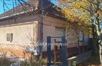 Eladó Akasztói családi ház hirdetés (44336435)