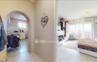 Eladó Kazincbarcikai csúsztatott zsalus lakás hirdetés (79194433)