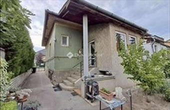 Eladó Budapest XV. kerületi családi ház hirdetés (58589357)