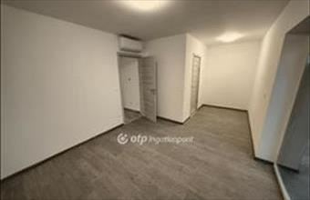 Eladó Siófoki tégla lakás hirdetés (52975597)