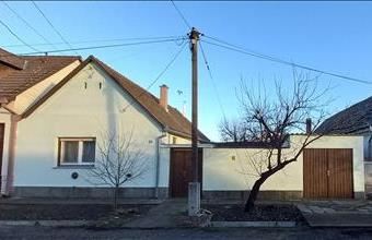 Cserélhető Mohácsi családi ház hirdetés (45993795)
