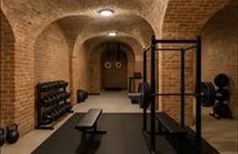 Eladó Budapest VI. kerületi egyéb üzlethelyiség hirdetés (37445557)