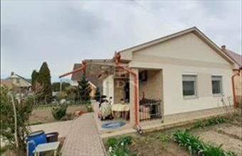 Eladó Debreceni családi ház hirdetés (37334379)