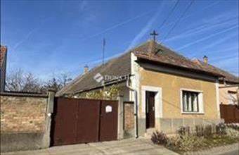 Eladó Paksi családi ház hirdetés (45477541)