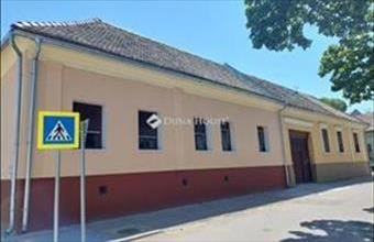 Eladó Bajai tégla lakás hirdetés (66438267)