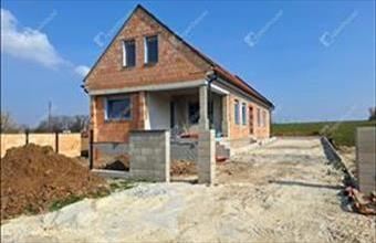 Eladó Zsirai családi ház hirdetés (99954592)