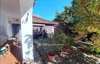 Eladó Budapest III. kerületi családi ház hirdetés (58224399)