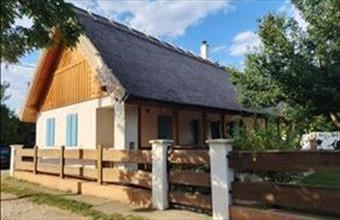 Eladó Poroszlói családi ház hirdetés (78643584)