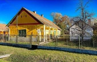 Eladó Lajoskomáromi családi ház hirdetés (37115983)