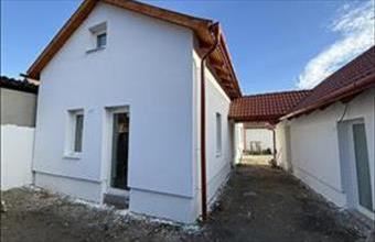 Eladó Budakalászi családi ház hirdetés (43641674)