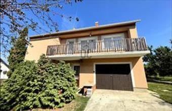 Eladó Veszprémfajszi családi ház hirdetés (98912387)