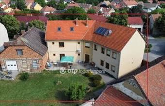 Eladó Szegedi üzlethelyiség utcafronton hirdetés (44977738)