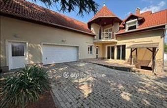 Eladó Egeri családi ház hirdetés (53337742)