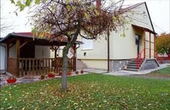 Eladó Székesfehérvári családi ház hirdetés (77424374)