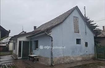 Eladó Kiskunlacházai családi ház hirdetés (36774758)