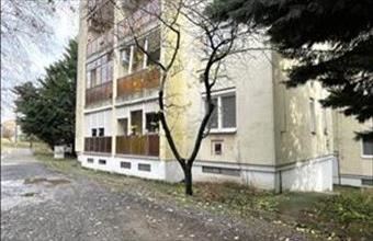 Eladó Szekszárdi egyéb lakás hirdetés (11434124)