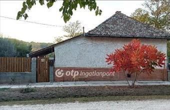Eladó Kunszentmártoni családi ház hirdetés (13397817)