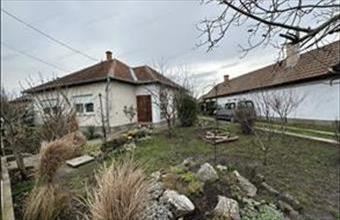 Eladó Jászkiséri családi ház hirdetés (97767915)