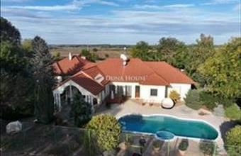 Eladó Kecskeméti családi ház hirdetés (35625973)