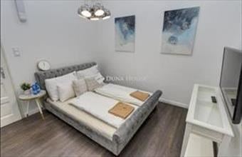 Eladó Budapest V. kerületi tégla lakás hirdetés (75483939)