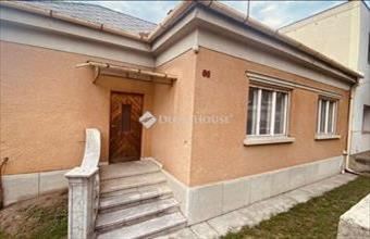 Eladó Budapest IV. kerületi családi ház hirdetés (73566745)
