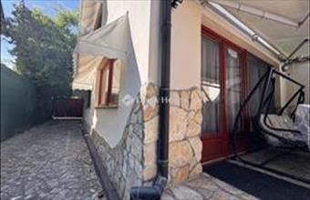 Eladó Budapest III. kerületi családi ház hirdetés (74977993)