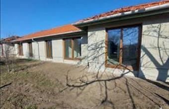 Eladó Tahitótfalui ikerház hirdetés (52635355)