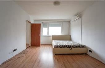 Kiadó Debreceni panel lakás hirdetés (49354642)