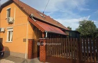 Eladó Szolnoki családi ház hirdetés (29331551)
