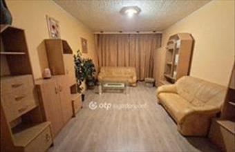 Eladó Budapest XV. kerületi csúsztatott zsalus lakás hirdetés (49435741)